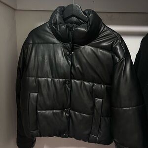 Zara black leather puffer jacket

Size small 

In good condition